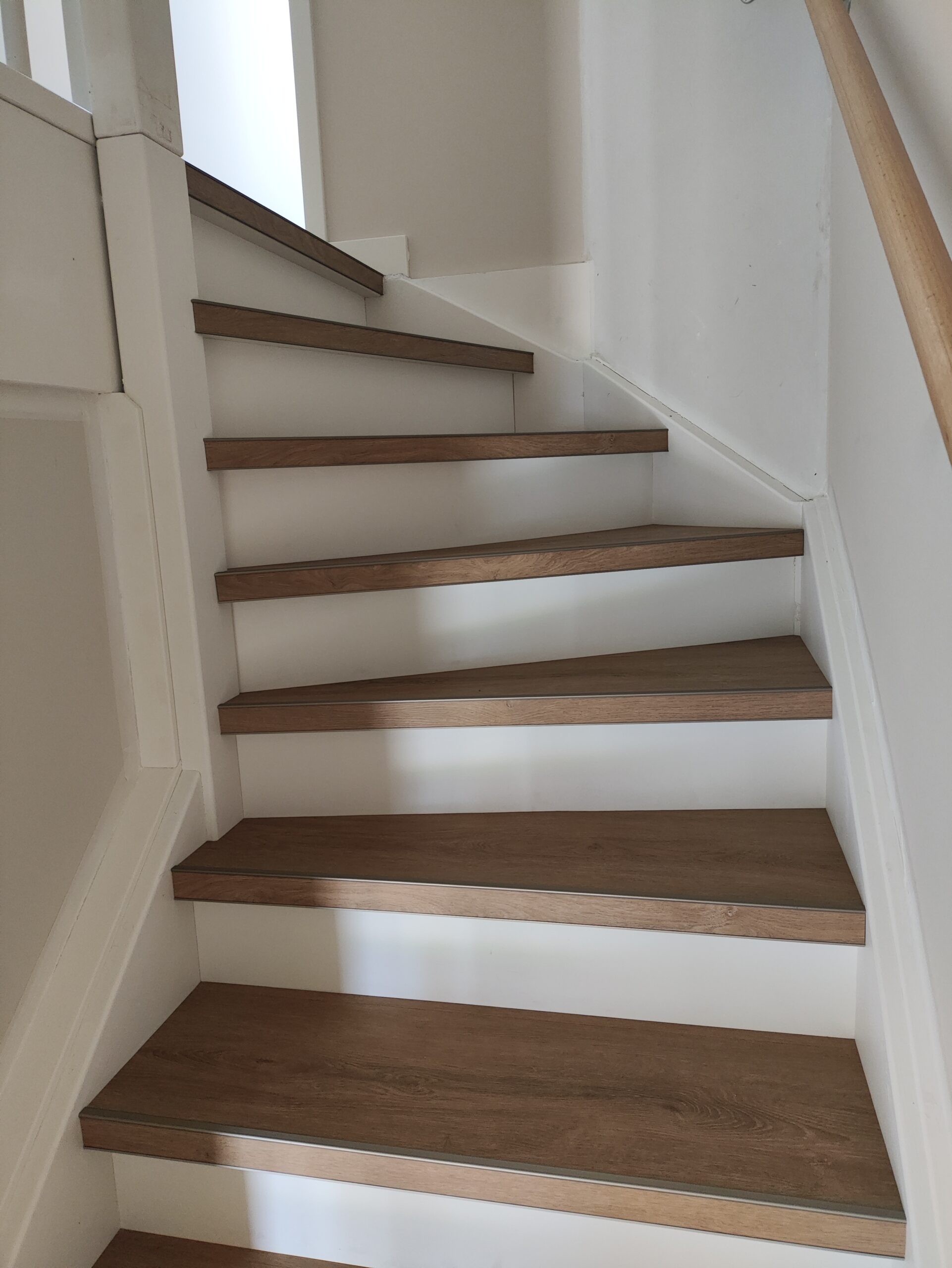 Traprenovatie PVC – DBD Vloeren Traprenovatie PVC uitgevoerd door DBD Vloeren in Opperdoes