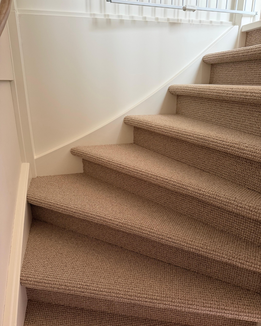 Trappen stofferen grijs DBD Vloeren Trappen stofferen grijs DBD Vloeren